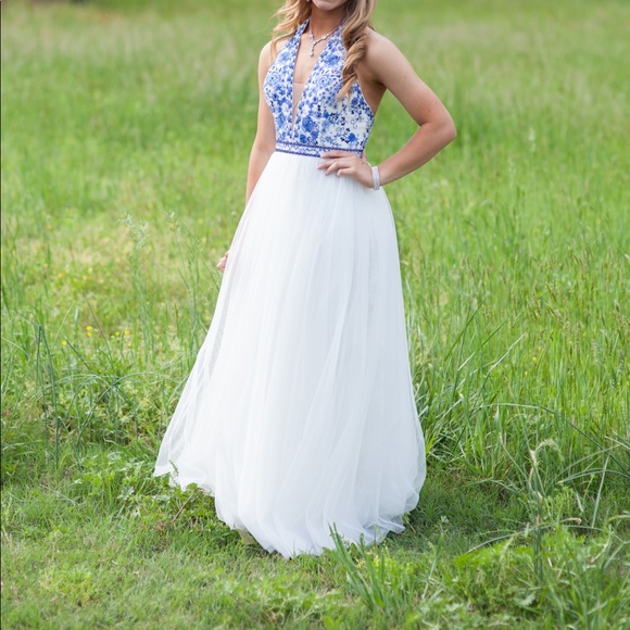 Sherri Hill Prom Dress - Picture 1 of 8